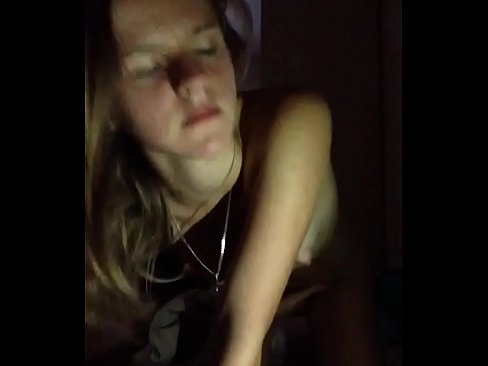 ❤️ En jente onanerer og spermer Porno vk hos oss